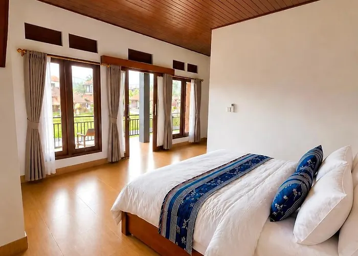 Daripadi - Rice Fields & Village Life Sidemen (Bali)